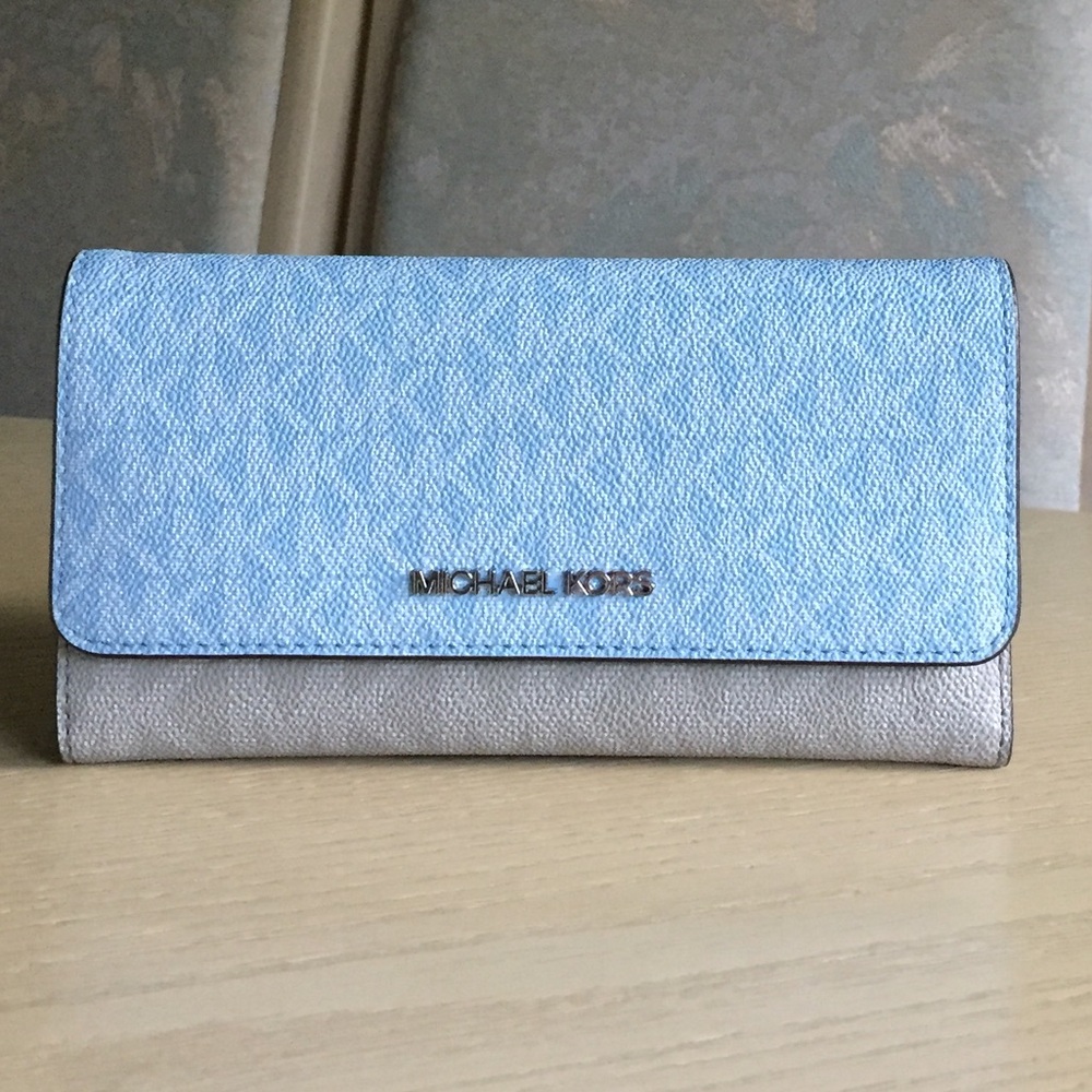 Michael Kors Light Sky Multi Trifold Wallet - Picture 2 of 9